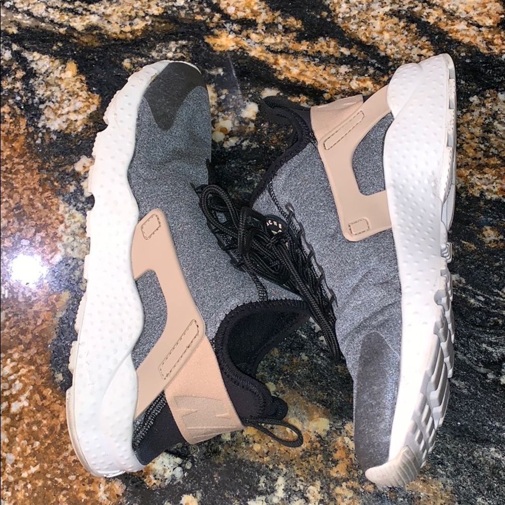 Nike Air Hurcache